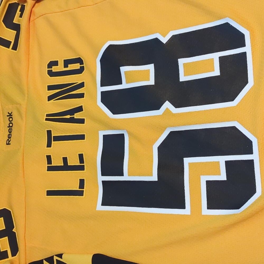 Youth Kris Letang 2017 Pittsburgh penguins stadium series jersey size XL - Picture 2 of 12